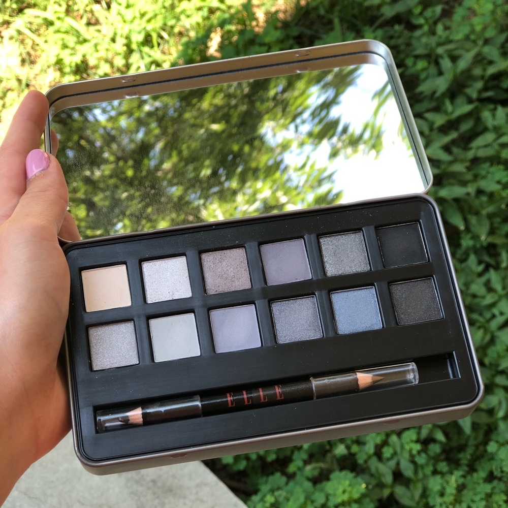 Eyeshadow pallet